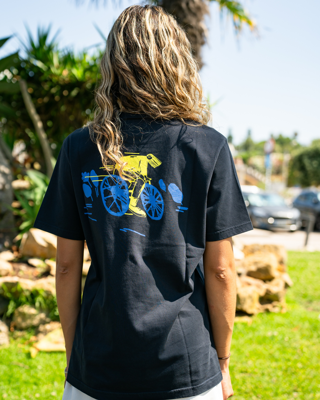 T-shirts Cycling Club, com Design de Bicicleta produzida em Portugal  sustentável